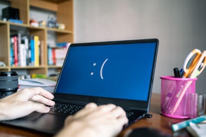 ClickFix Campaign Generated Via AI Delivers SmartRAT Blue screen of death