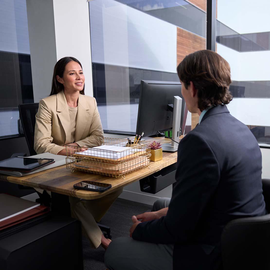 Rappresentante commerciale di Zscaler che discute una partnership zscaler-partnerships-that-drive-success