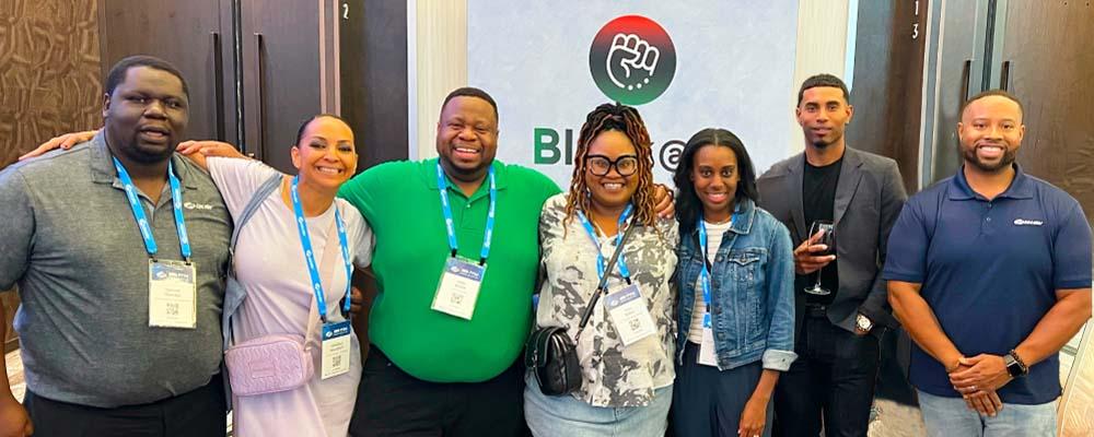 Comunidade e envolvimento Comunidade e envolvimento